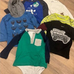 GAP Blue and Green Long Sleeve Tees